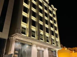 فندق ايفا روز: Al Khansāk şehrinde bir otel