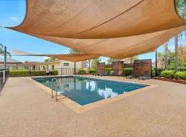 迪肯棕榈树康福特茵酒店