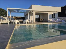 VILLA STELLA LUXURY IN SICILY with swimming pool for exclusive use, luxusszálloda Balestratéban