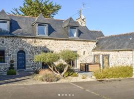 La longère d'Adèle Gîte de charme avec jacuzzi, hotell i Plouézec