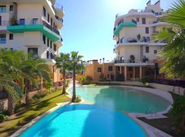 Luxury townhouse T4 with sea view on the 1st line, 2 swimming pools, SPA, Allonbay, hôtel à La Vila Joiosa