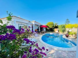 VillaBreizh - Private Pool - Garden - Big Terrace, hotel with parking in Portimão