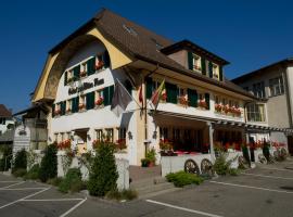 Gasthof zum Wilden Mann, hotel con estacionamiento en Aarwangen