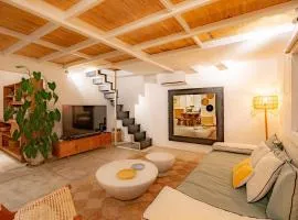 House Sawah - Beautiful & Stylish 3BR Home with Jacuzzi Near Umalas and Seminyak