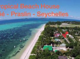 Tropical Beach House, guest house in Grand Anse