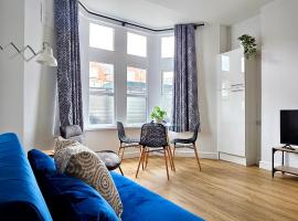 Harlequin Apartments by Switchback Stays, hotel in Cardiff