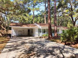 Jekyll Island House/ Kellys On The Coast /King bed, hotel em Jekyll Island