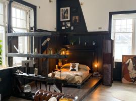 Spacious & Light Studio Loft, hotel v destinaci Alloa