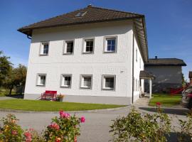 HOCHFICHTBLICK Apartments, hotel económico en Ulrichsberg
