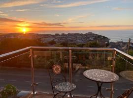 Newquay Sunset & Sea View Apartment in Town Centre, apartamento em Newquay