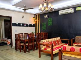 Atithi Stay By Kasa Lusso - Luxury 2 BHK In Faridabad, hotell i Faridabad