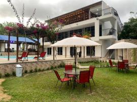 AKUAIPPA HOSTAL RESTAURANT, pet-friendly hotel in Santa Marta