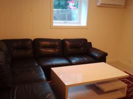 koselig kjellerleilighet near sentrum, ubytovanie s k&uacute;peľmi onsen v destin&aacute;cii Moss