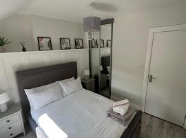 Westland Suites - Stylish, Modern, Elegant, Central Apartments A, отель в городе Лондондерри