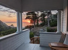 Historic Coast Guard House and Cottages