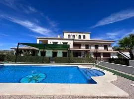 Casa rural premium para familias con piscina