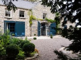 Gileston Manor-Self catering, hotel near Fonmon Castle, Saint Athan