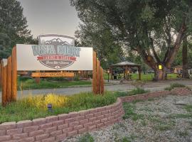 Vista Court Cabins & Lodge, hotell sihtkohas Buena Vista