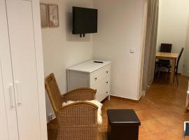 Apartment mit Terrasse iP-TV Stellplatz, Ferienwohnung in Krefeld