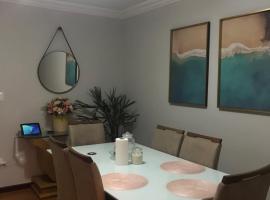 Quarto para Casal Blumenau, מקום אירוח ביתי בבלומנאו