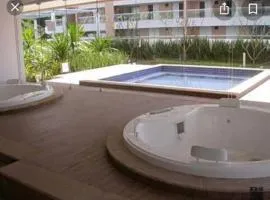 O MELHOR Resort em Riviera São Lourenço 500m da praia de Riviera, com SPA, piscinas aquecidas externa e interna, cinema, restaurantes e bar! MÓDULO 8