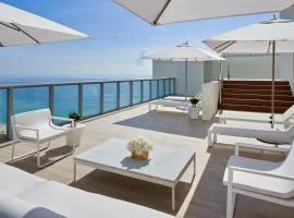 W South Beach