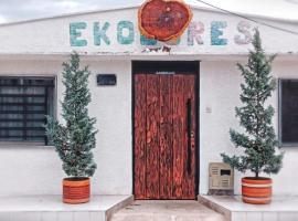 Ekolores Hostal - PARQUE DEL CAFÉ - 313-468-08-41: Montenegro'da bir otel