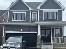 Spacious,comfy house,less than 15 mins to Niagara Falls