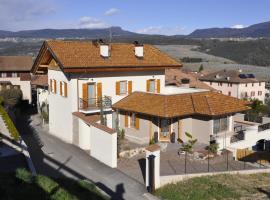 Horse House, bed and breakfast en Romallo