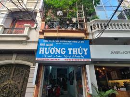 Nhà Nghỉ Hương Thúy - TTTM Royal City，河內Thanh Xuan的飯店