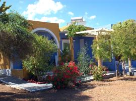 Country Studios, serviced apartment in Karpathos Town