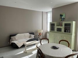 Superbe appartement plein centre, хотел в Мийо