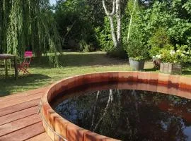 2 chambres avec jardin et jacuzzi dans une maison familiale