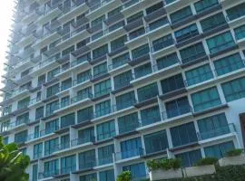 Oceanfront Condos Galle-Apartment L410 A