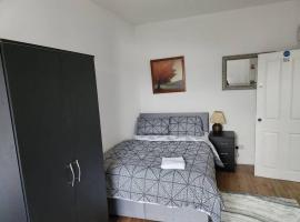 Double room in Stone, apartament din Kent