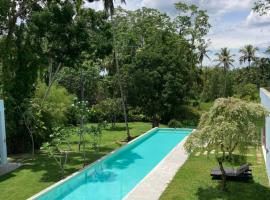 UYANA Boutique Hotel and Retreat ADULTS ONLY، فندق في آهانغاما