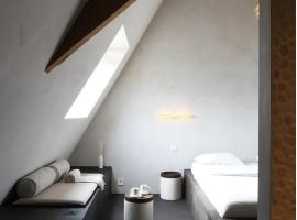 B&B deZwarteFles, hotel di Ghent