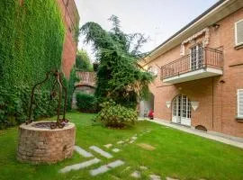 Monferrato, Intera casa uso esclusivo giardino recintato posto auto privato, ideale per famiglie con animali