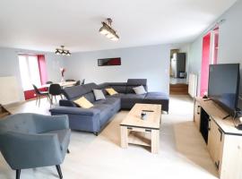 Appartement Saint-Martin-Valmeroux, 5 pièces, 8 personnes - FR-1-742-330, hotel v destinaci Saint-Martin-Valmeroux