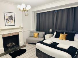 Lovely 4 Bedroom House with 2 Bathroom, Garden and Private Parking – hotel w mieście Thornton Heath