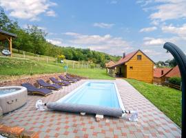Beautiful Home In Dragovanscak With House A Panoramic View, hotel in Slavetić