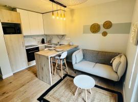 Scorfel Lodge, Maison bleue, Terrasse, 1km mer, chalet de montaña en Trégastel