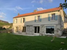 Maison de village charmante avec jardin et terrasse, proche de Soissons, idéale familles et animaux acceptés - FR-1-532-19