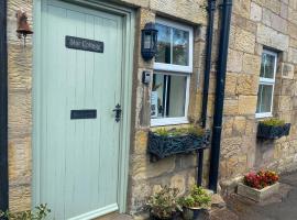 Star Cottage - Harbottle - Nr Rothbury - Northumberland, hotel with parking in Morpeth