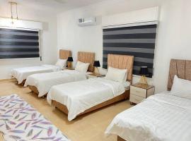 Lovely 3 bedrooms rental unit, apartamento en Áqaba