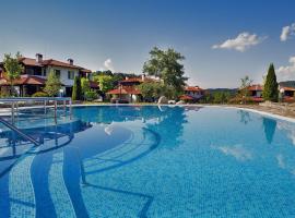 KTB Manastira Holiday Village, smeštaj za odmor u gradu Orešak