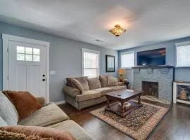 1001 Sevier Bungalow 2 Mi to Neyland Stadium!