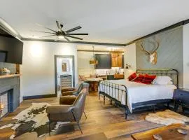 Modern Franklin Studio Prime Downtown Location!