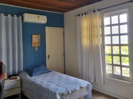 Casa lindo aconchego praia mar, готель у місті Ітапаріка-Таун