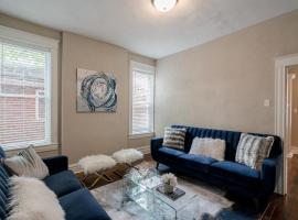 Cozy Shaw Sanctuary | JZ Vacation Rentals、Tower Groveのホテル